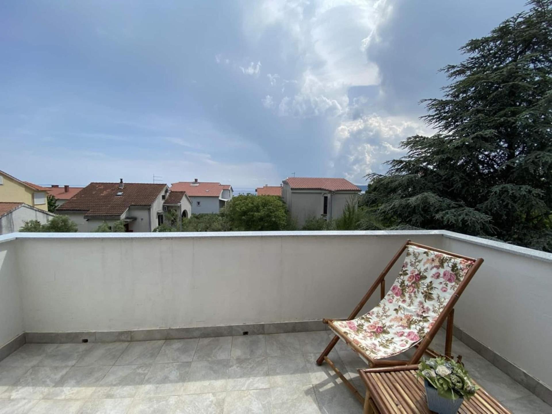 Family Apartments Viva Close To The Beach Krk Town Extérieur photo
